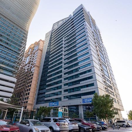 Lovely 3 Bedroom Apartment Beach Front Abu Dhabi Buitenkant foto